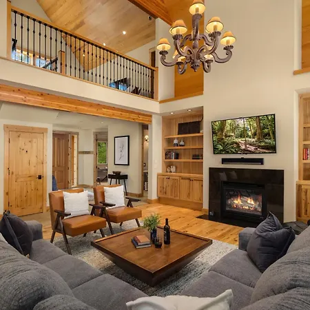 Stunning Suncadia Retreat With Hot Tub And Game Room!